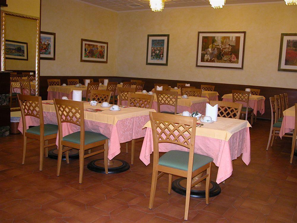 Hotel Calabresi San Benedetto del Tronto Exterior foto